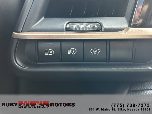 2025 Toyota Crown Signia Limited