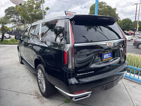 2022 Cadillac Escalade ESV Premium Luxury