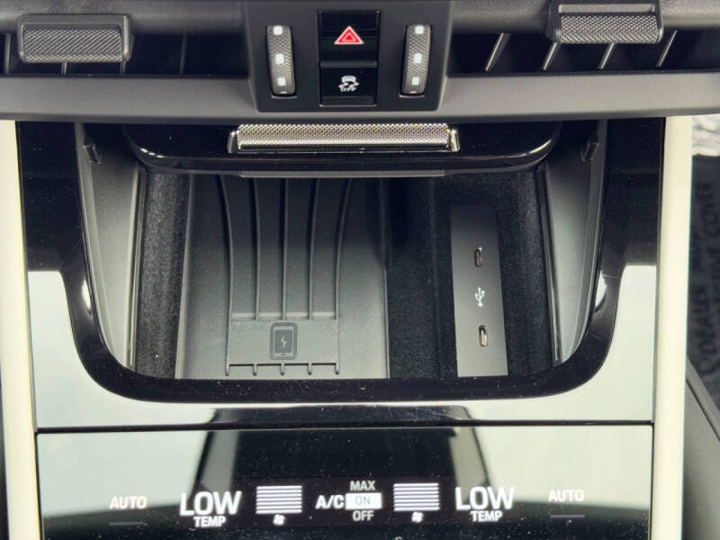 2024 Porsche Cayenne Turbo E-Hybrid Coupe