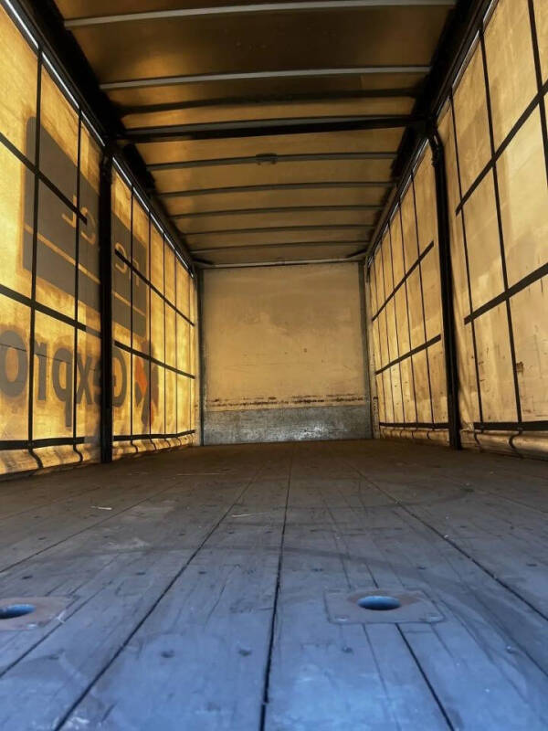 2018 Freightliner M2 106