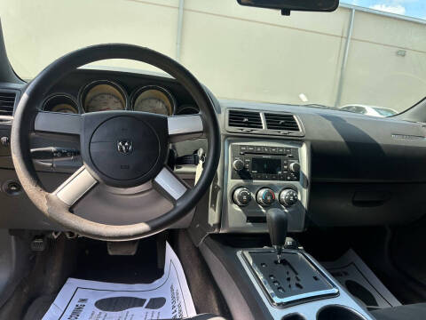 2010 Dodge Challenger SE