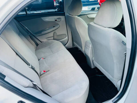 2013 Toyota Corolla LE