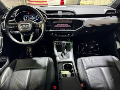 2023 Audi Q3 quattro S line Premium 45 TFSI