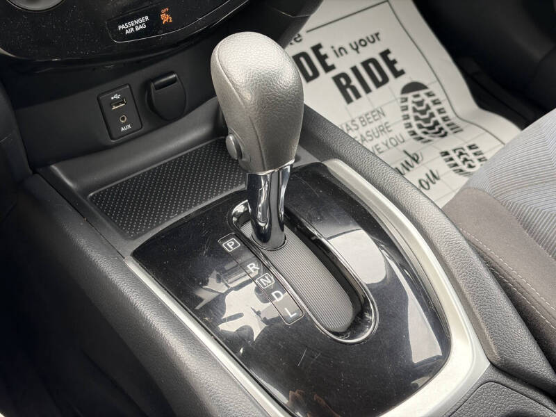 2016 Nissan Rogue S