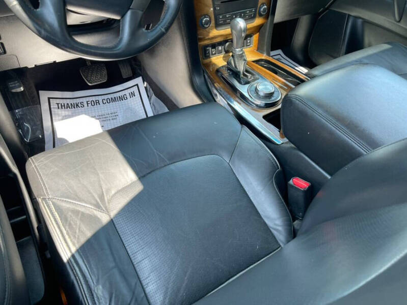 2012 Infiniti QX56
