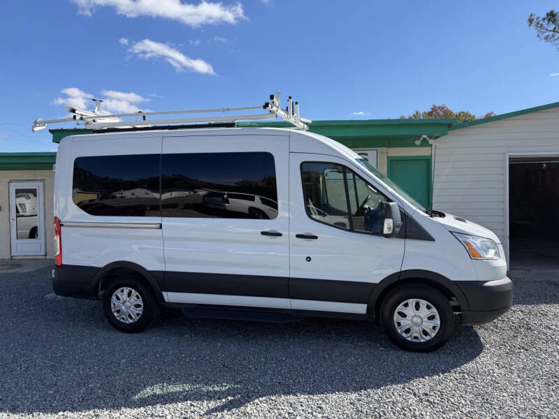 2019 Ford Transit Passenger Van's photo