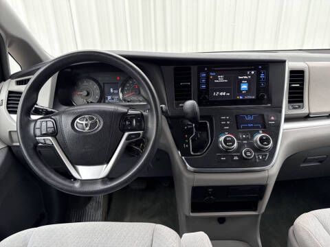 2016 Toyota Sienna