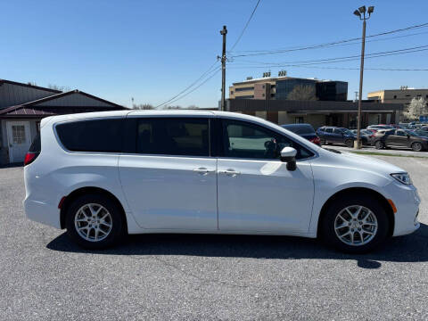 2023 Chrysler Pacifica Touring