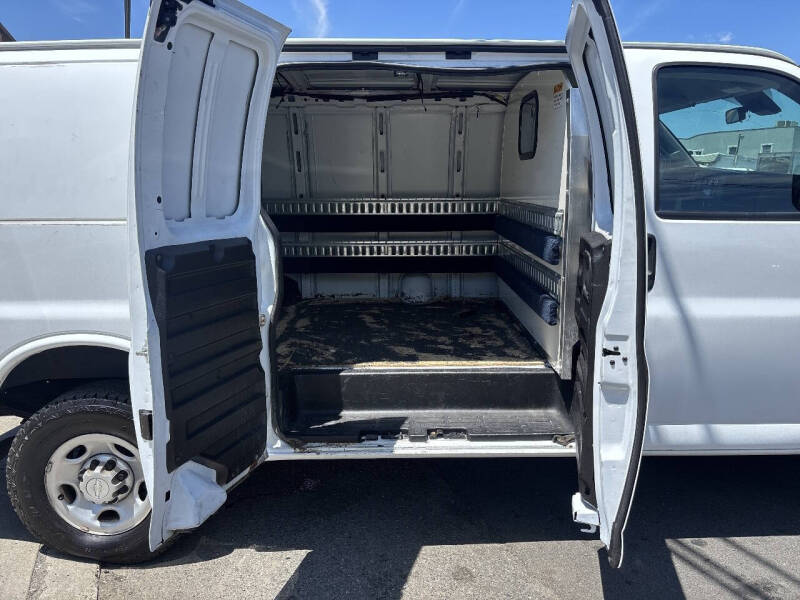 2019 Chevrolet Express 2500