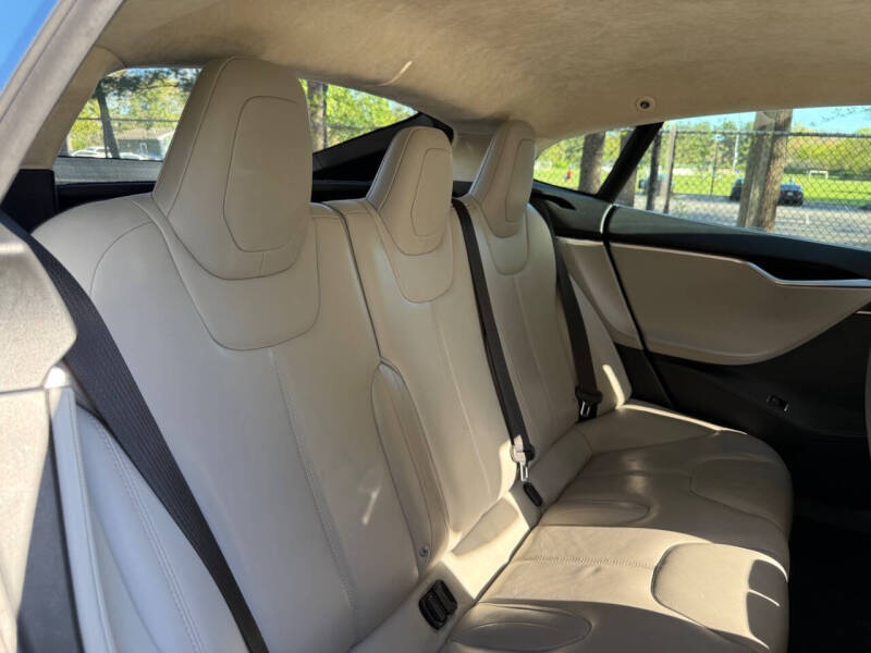 2015 Tesla Model S 70D