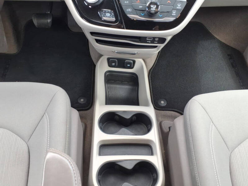 2017 Chrysler Pacifica Touring