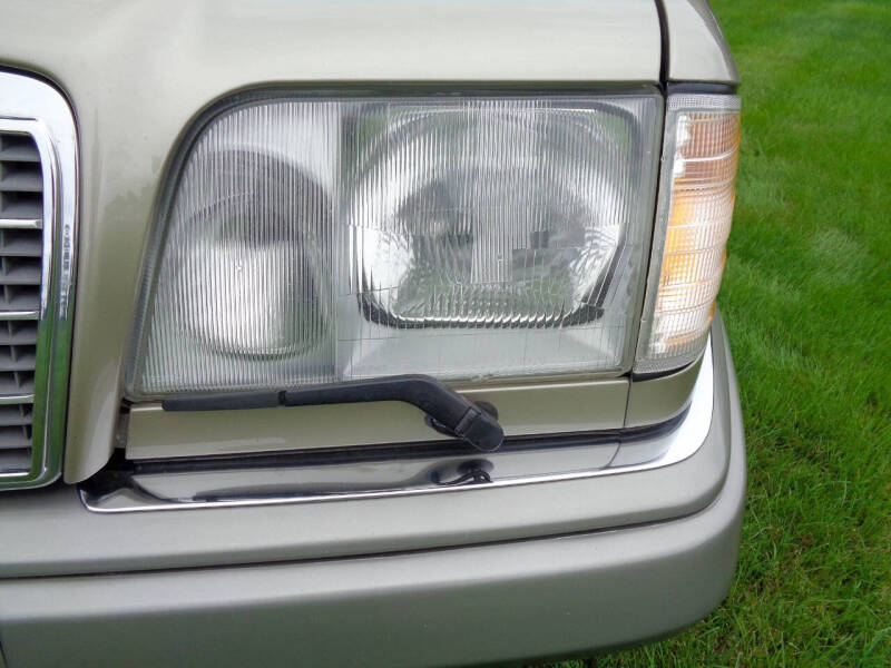 1995 Mercedes-Benz E-Class E 320