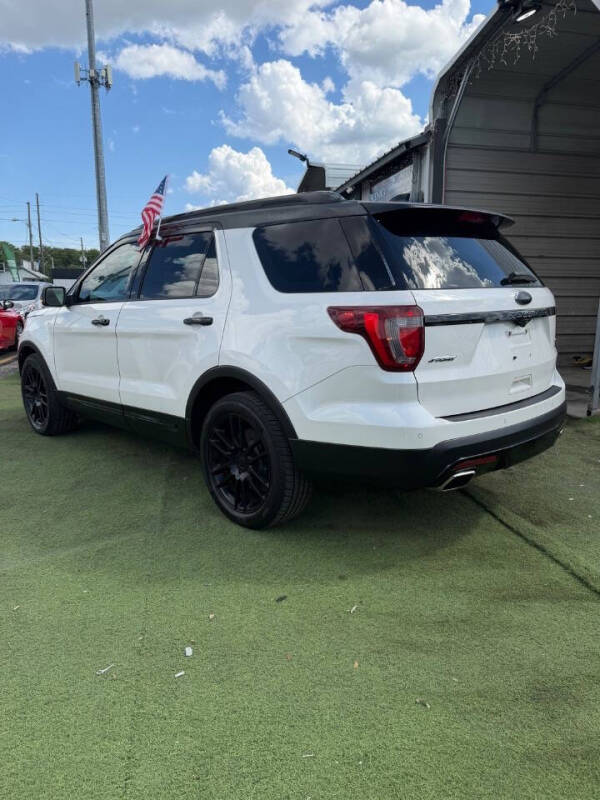 2016 Ford Explorer Sport