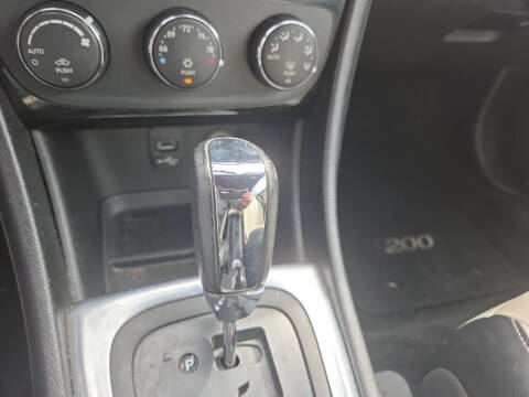 2012 Chrysler 200 Limited