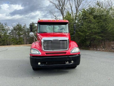 2006 Freightliner Columbia 120