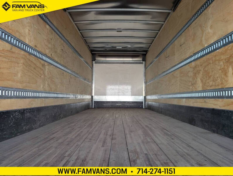 2019 Freightliner M2 106