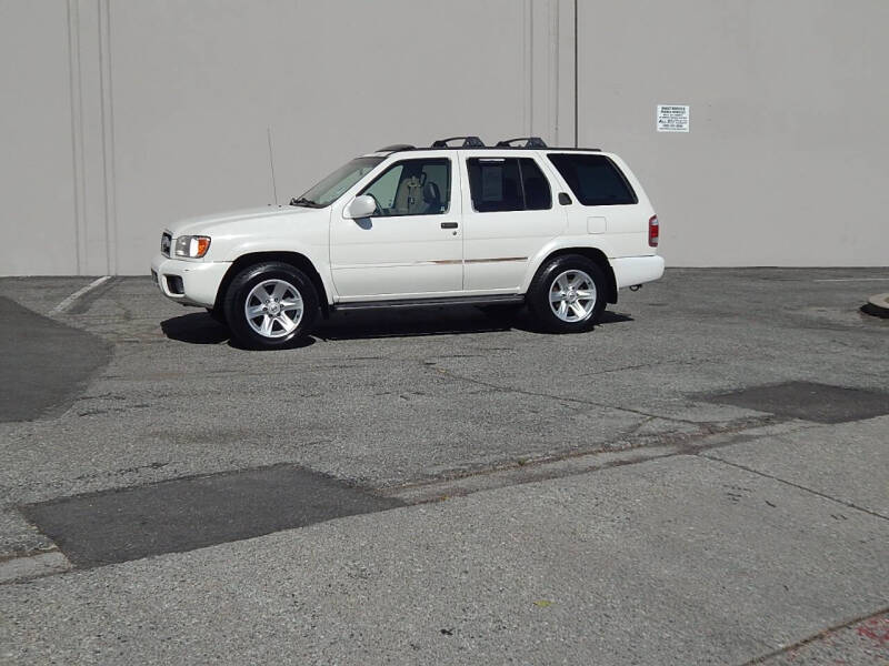 2003 Nissan Pathfinder LE