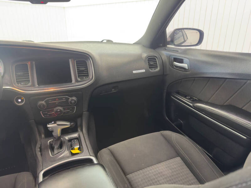 2017 Dodge Charger SXT