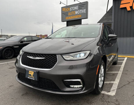 2023 Chrysler Pacifica Touring L