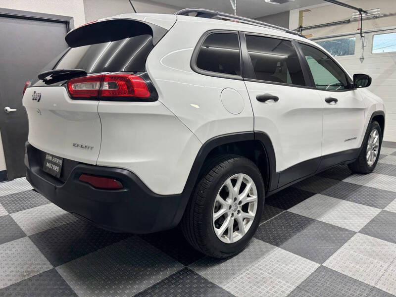 2016 Jeep Cherokee Sport