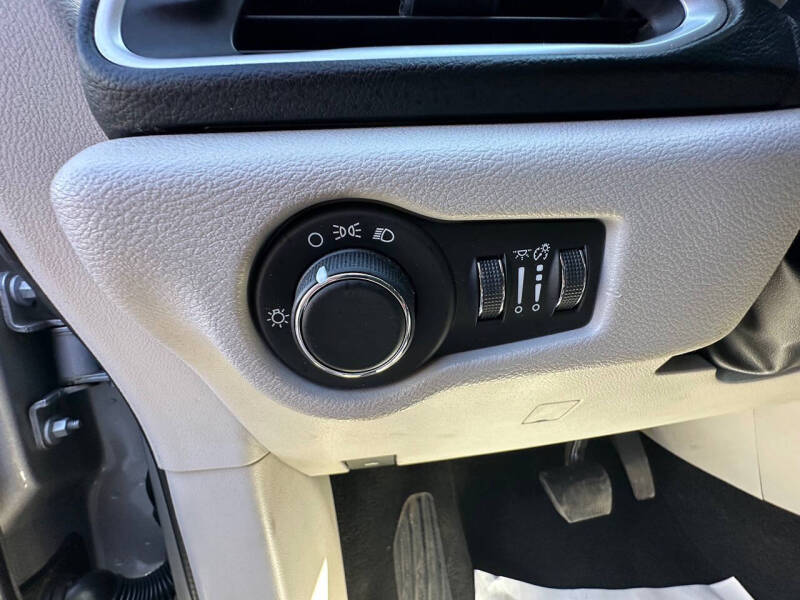 2017 Chrysler Pacifica LX
