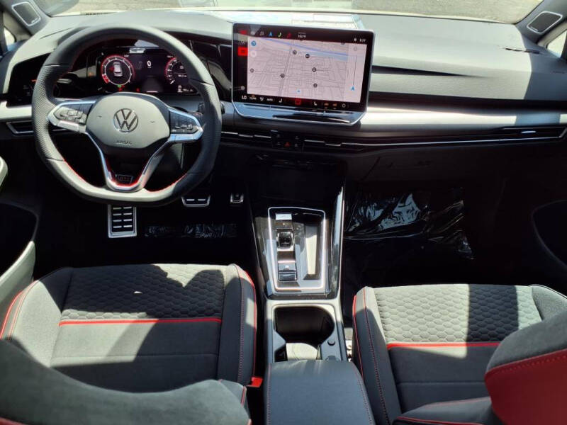 2025 Volkswagen Golf GTI SE