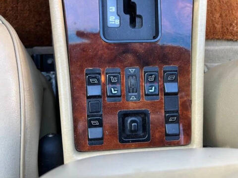 1983 Mercedes-Benz 500-Class