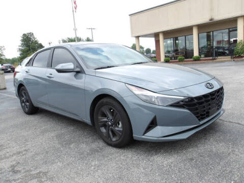 2022 Hyundai Elantra for sale at TAPP MOTORS INC in Owensboro KY