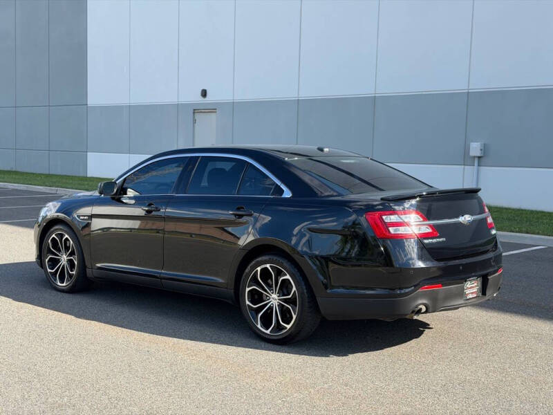 2018 Ford Taurus SHO