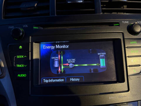 2012 Toyota Prius v Two