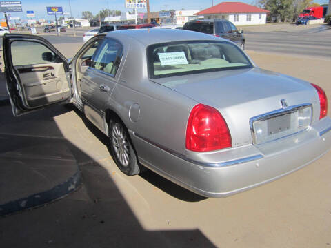 2004 Lincoln Town Car Signature