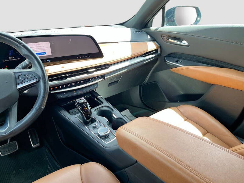 2024 Cadillac XT4 Sport