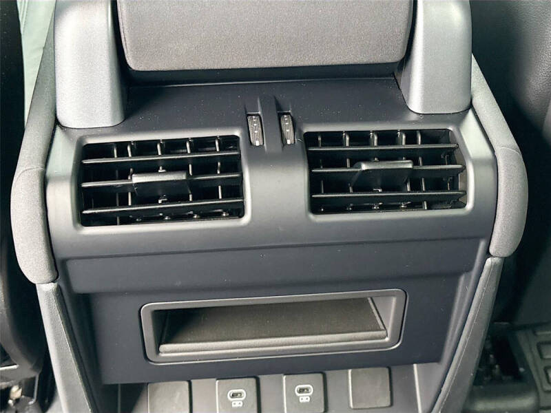 2023 Land Rover Defender