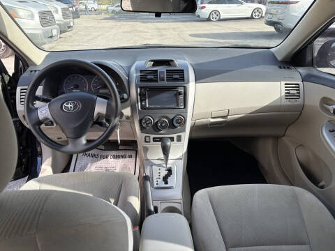 2013 Toyota Corolla LE