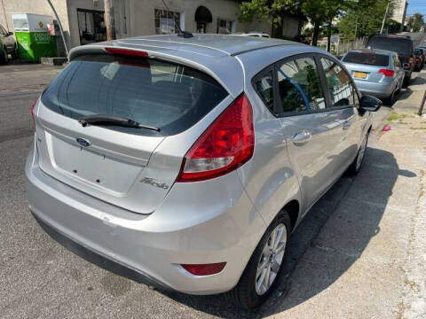 2012 Ford Fiesta SE
