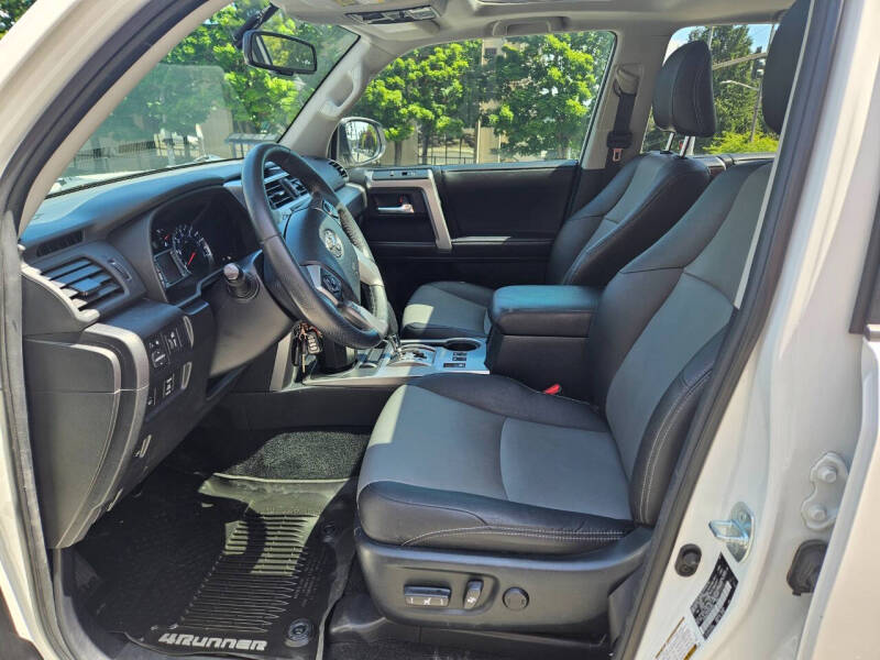 2017 Toyota 4Runner SR5 Premium