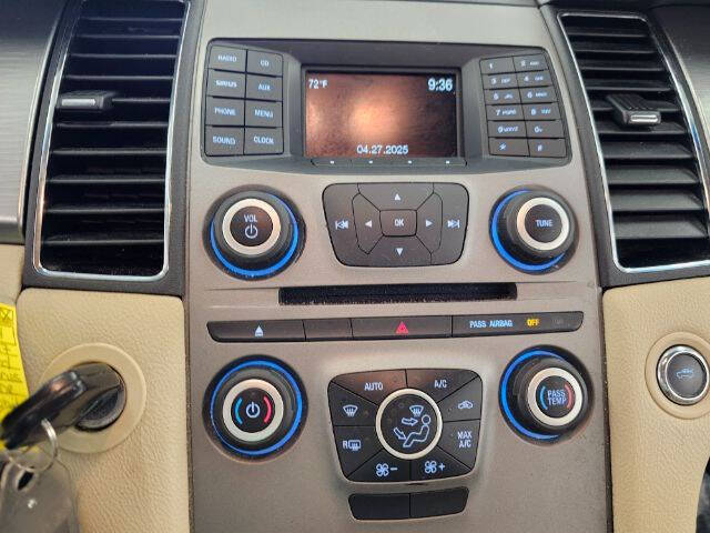 2017 Ford Taurus SEL