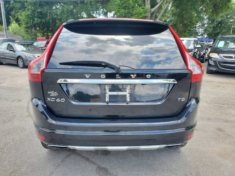 2015 Volvo XC60 T5 Drive-E Premier