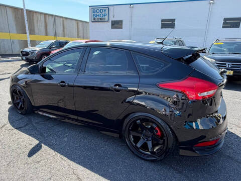 2018 Ford Focus ST