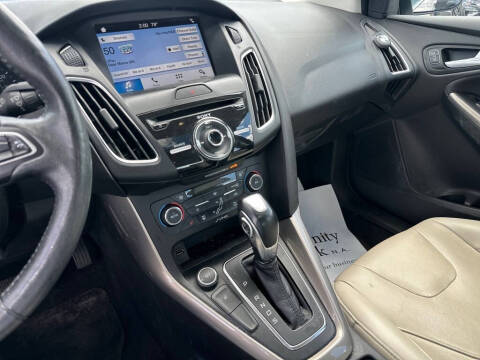 2017 Ford Focus Titanium