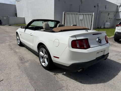 2011 Ford Mustang GT Premium