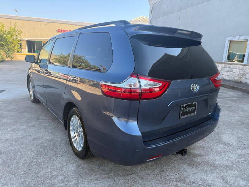 2017 Toyota Sienna