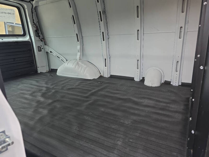 2021 Chevrolet Express 2500