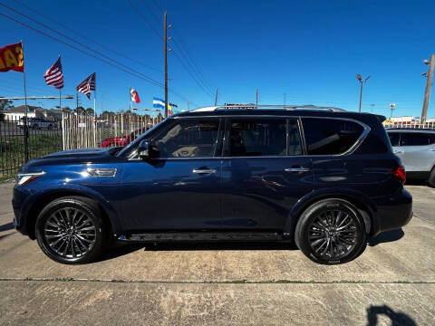 2022 Infiniti QX80 Luxe