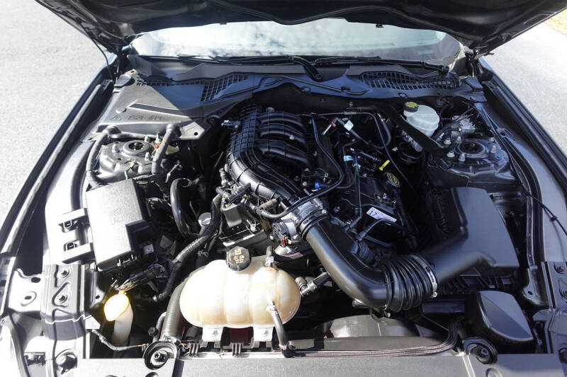 2017 Ford Mustang V6