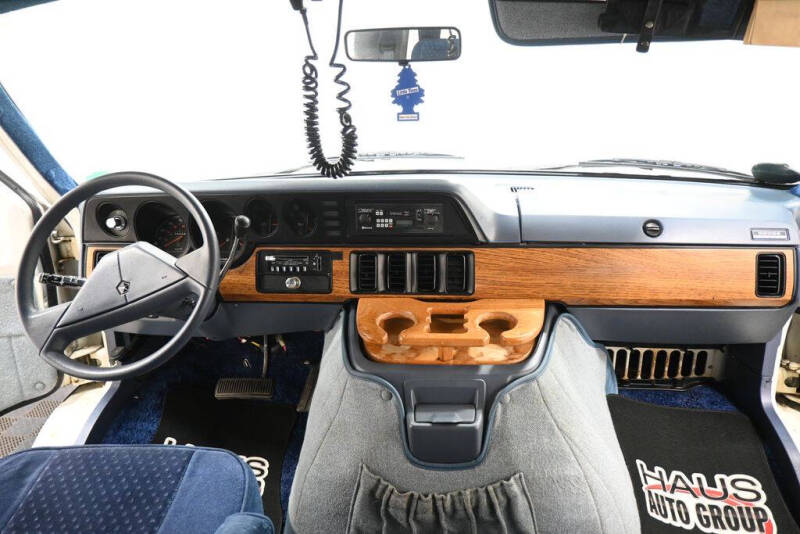 1987 Dodge Ram Van B150