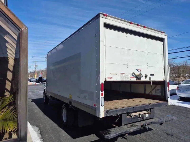 2014 Ford E-Series E-350 SD