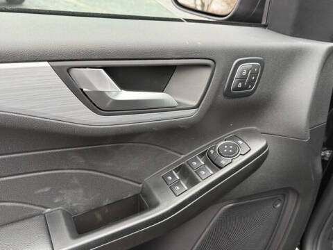 2026 Ford Escape Platinum