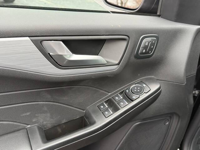 2026 Ford Escape Platinum