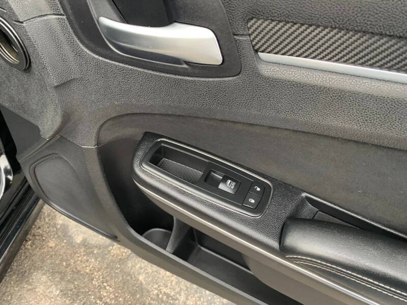 2012 Chrysler 300 SRT8